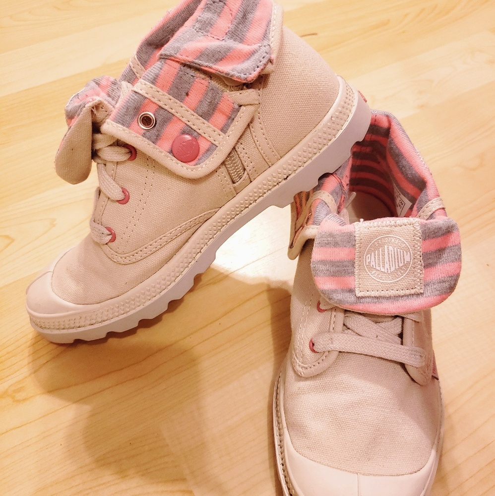 NWOT Palladium boots